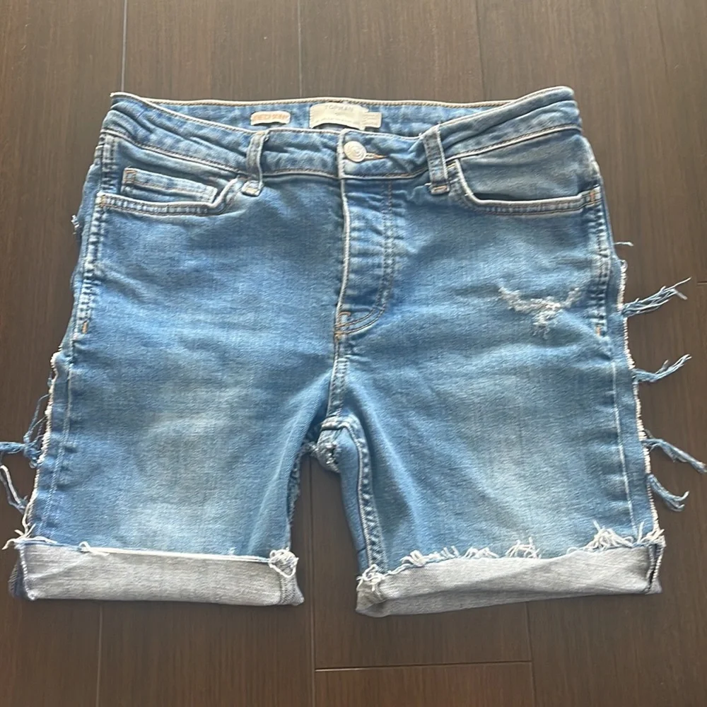 Unique! Topman distressed shorts size 30